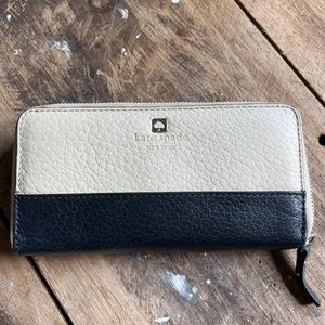 Kate spade leather black and cream wallet